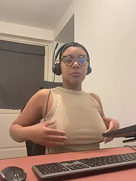 Melia Rayne online show from 02/03/26, 10:53