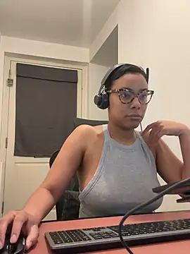 Melia Rayne online show from 02/16/26, 11:06