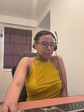 Melia Rayne online show from 04/23/26, 09:52