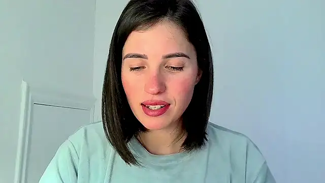 Snapshot of neferutt chatting on 11/06/25, 04:08 neferutt online show from 11/06/25, 04:08