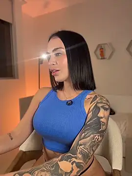 ValentinaMilann online show from 04/13/26, 11:43