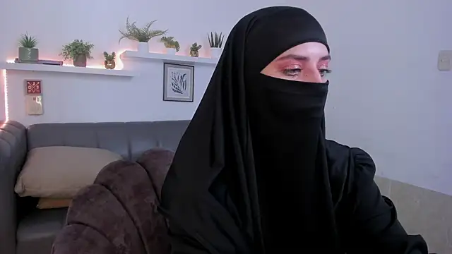 Snapshot of salma_arabicc chatting on 05/07/26, 04:18 salma arabicc online show from 05/07/26, 04:18