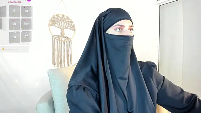 Snapshot of salma_arabicc chatting on 05/11/26, 04:29 salma arabicc online show from 05/11/26, 04:29