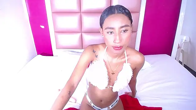 tiny sarah1 online show from 03/04/25, 09:32