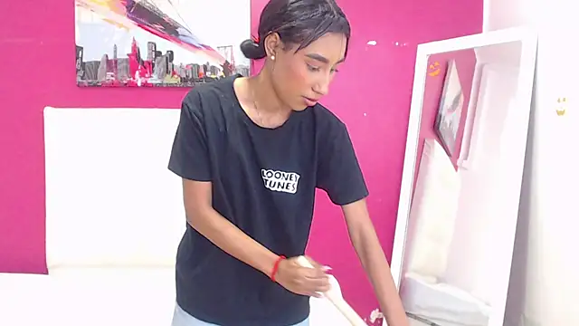 tiny sarah1 online show from 03/12/25, 03:02