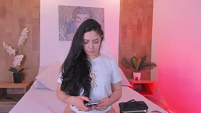 isabella winkler online show from 06/25/26, 11:04