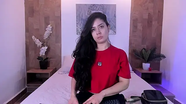 isabella winkler online show from 07/21/26, 11:12