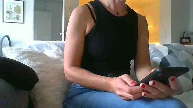 Valentinette online show from 11/06/25, 02:18