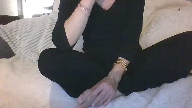 Valentinette online show from 02/21/26, 08:43