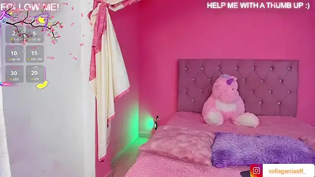 Snapshot of Moonroxe_ chatting on 02/13/26, 11:34 Moonroxe online show from 02/13/26, 11:34