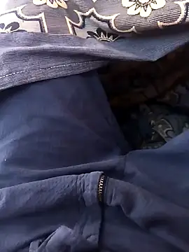 Snapshot of Tn_localboy69 chatting on 03/15/25, 05:52 Tn localboy69 online show from 03/15/25, 05:52