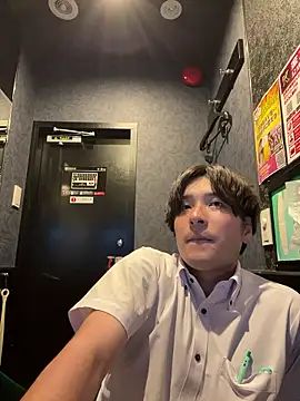 Snapshot of waka3232 chatting on 07/14/26, 11:05 waka3232 online show from 07/14/26, 11:05