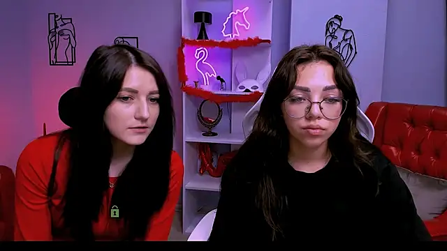 Snapshot of kiki_swan chatting on 03/13/25, 02:16 kiki swan online show from 03/13/25, 02:16