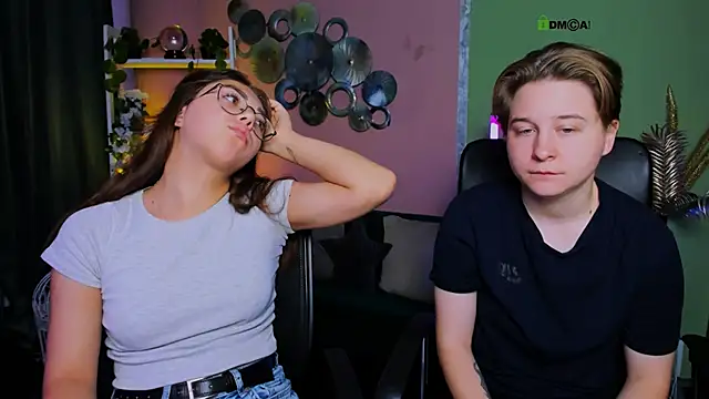 Snapshot of kiki_swan chatting on 10/17/25, 05:54 kiki swan online show from 10/17/25, 05:54