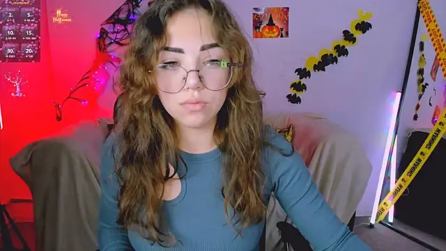 Snapshot of kiki_swan chatting on 10/30/25, 10:06 kiki swan online show from 10/30/25, 10:06