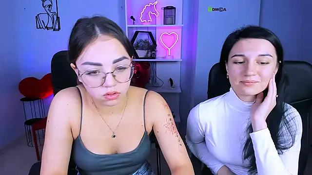 Snapshot of kiki_swan chatting on 11/13/25, 07:40 kiki swan online show from 11/13/25, 07:40