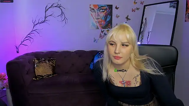 Snapshot of kiki_swan chatting on 01/12/26, 07:02 kiki swan online show from 01/12/26, 07:02