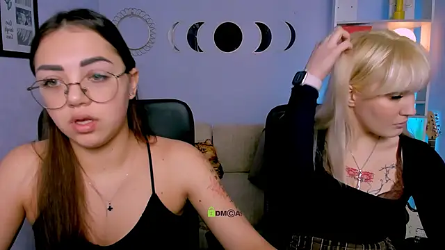 Snapshot of kiki_swan chatting on 01/13/26, 07:02 kiki swan online show from 01/13/26, 07:02