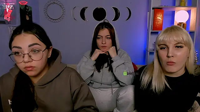 Snapshot of kiki_swan chatting on 01/14/26, 09:04 kiki swan online show from 01/14/26, 09:04