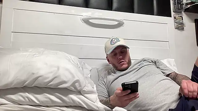 Snapshot of Thegreatwhitepipe chatting on 09/12/25, 10:04 Thegreatwhitepipe online show from 09/12/25, 10:04