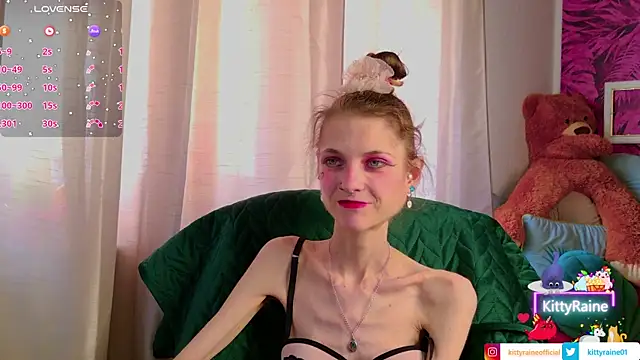 Snapshot of KittyRaine chatting on 05/14/26, 01:18 KittyRaine online show from 05/14/26, 01:18