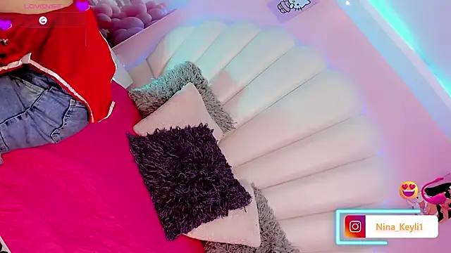 Nina Keyli online show from 02/02/26, 07:56