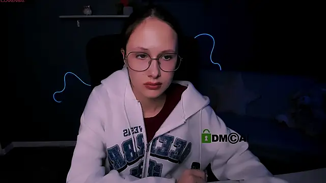 mona cloud online show from 03/07/25, 03:39