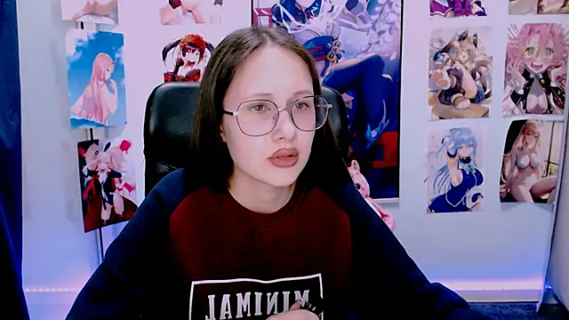 mona cloud online show from 03/09/25, 03:38