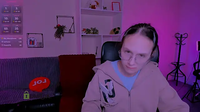 mona cloud online show from 10/12/25, 11:37