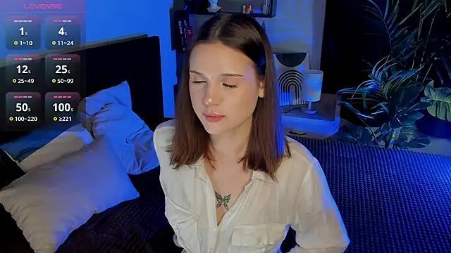 Snapshot of LisaBaillea chatting on 03/11/25, 09:04 LisaBaillea online show from 03/11/25, 09:04
