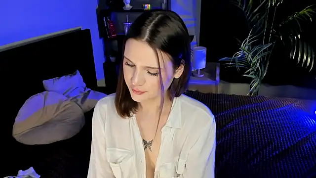 Snapshot of LisaBaillea chatting on 03/17/25, 12:08 LisaBaillea online show from 03/17/25, 12:08