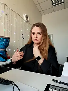 Juicy PeachLux online show from 02/18/26, 06:42