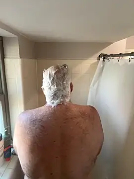 superbearboss online show from 11/28/25, 07:05