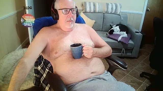 superbearboss online show from 04/24/26, 05:04