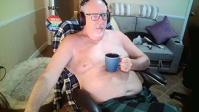 superbearboss online show from 04/28/26, 03:50