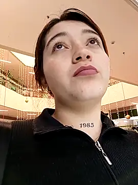 Karina Leon online show from 11/30/25, 06:56