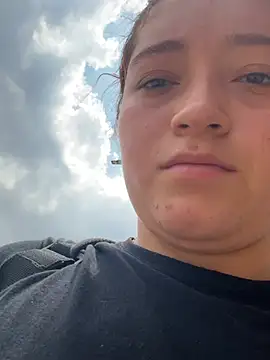 Karina Leon online show from 02/06/26, 04:21