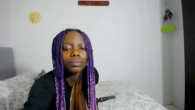 Snapshot of Kennya__ chatting on 03/19/25, 08:12 Kennya online show from 03/19/25, 08:12