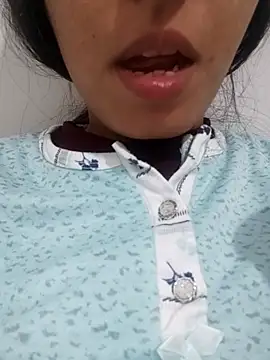 saraaxx1 online show from 11/17/25, 10:10