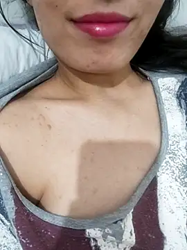 saraaxx1 online show from 03/15/26, 02:12