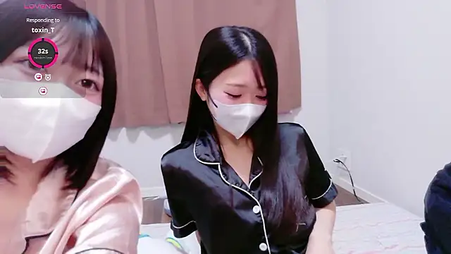 Rodrigues Lucas online show from 02/12/26, 04:24