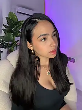  Emily Thompson  online show from 10/25/25, 01:02