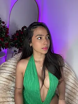  Emily Thompson  online show from 11/12/25, 04:35