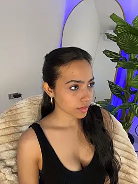 Snapshot of _Emily_Thompson_ chatting on 06/19/26, 02:05 Emily Thompson online show from 06/19/26, 02:05