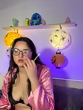 Snapshot of MiraLuccian chatting on 10/14/25, 07:47 MiraLuccian online show from 10/14/25, 07:47