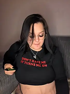 Saucy-Serenity online show from 11/08/25, 08:51