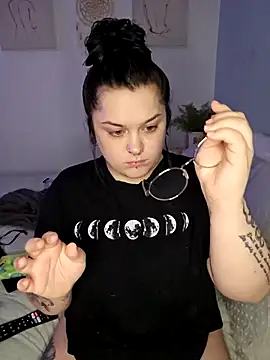 Saucy-Serenity online show from 01/11/26, 08:03