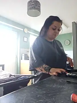 Saucy-Serenity online show from 04/11/26, 02:21