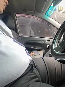 dam-her-boy online show from 10/27/25, 02:26