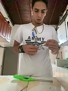 Snapshot of Monkey_uchiha777 chatting on 03/15/25, 01:18 Monkey uchiha777 online show from 03/15/25, 01:18